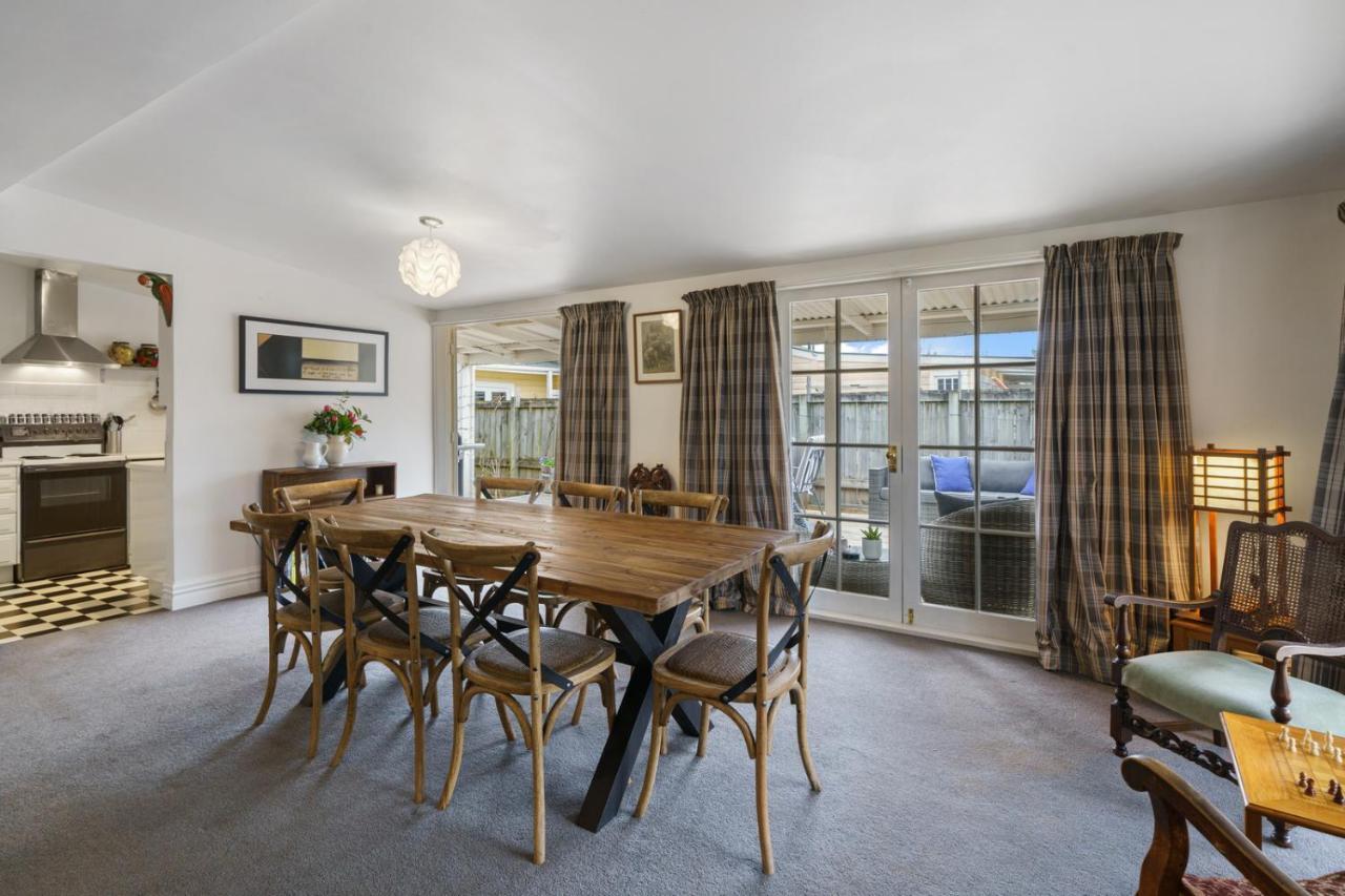 Pendreigh Cottage - Martinborough Holiday Home Eksteriør bilde