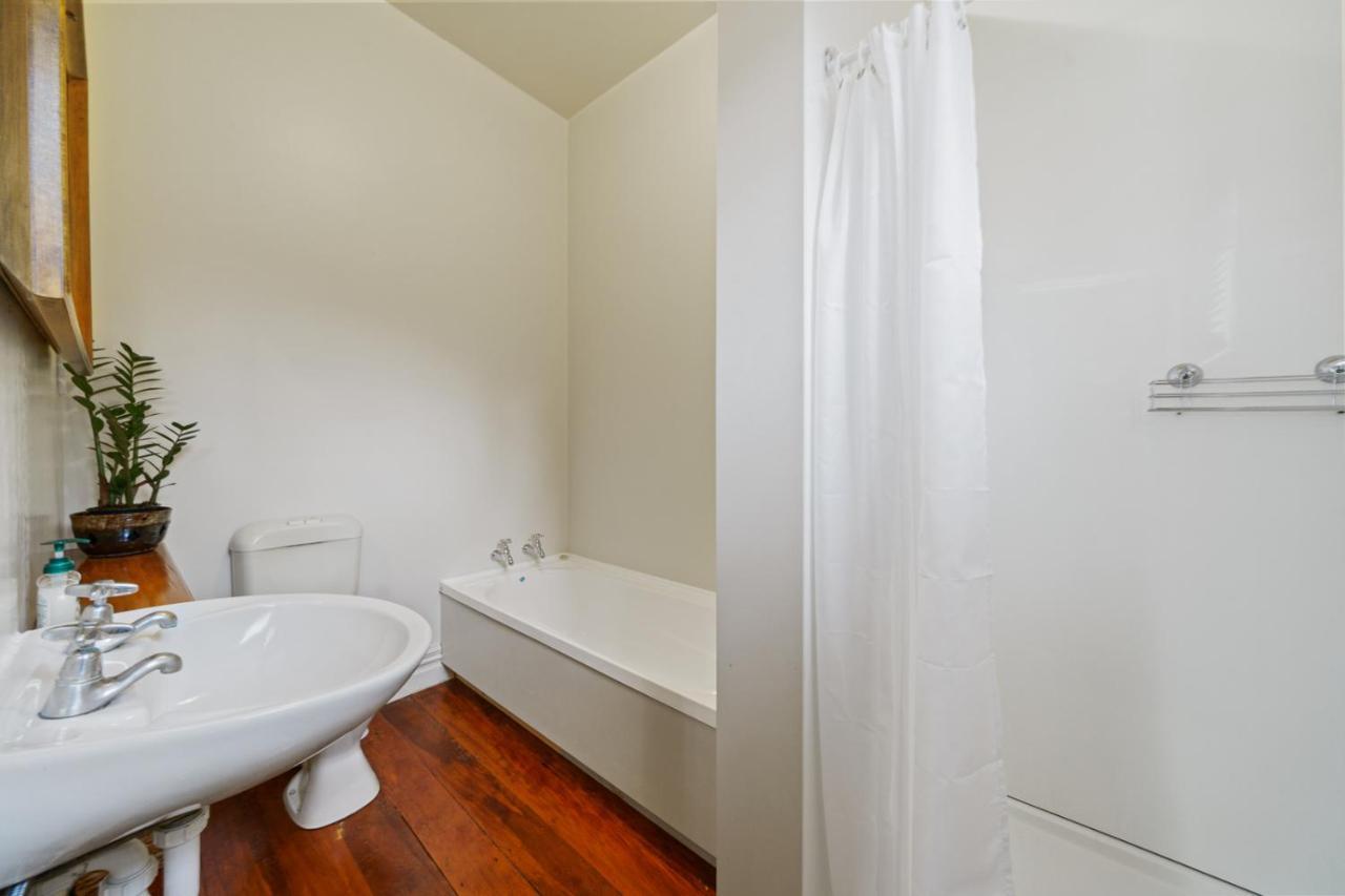 Pendreigh Cottage - Martinborough Holiday Home Eksteriør bilde