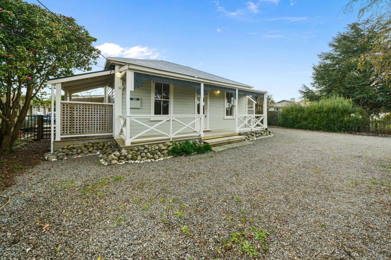 Pendreigh Cottage - Martinborough Holiday Home Eksteriør bilde