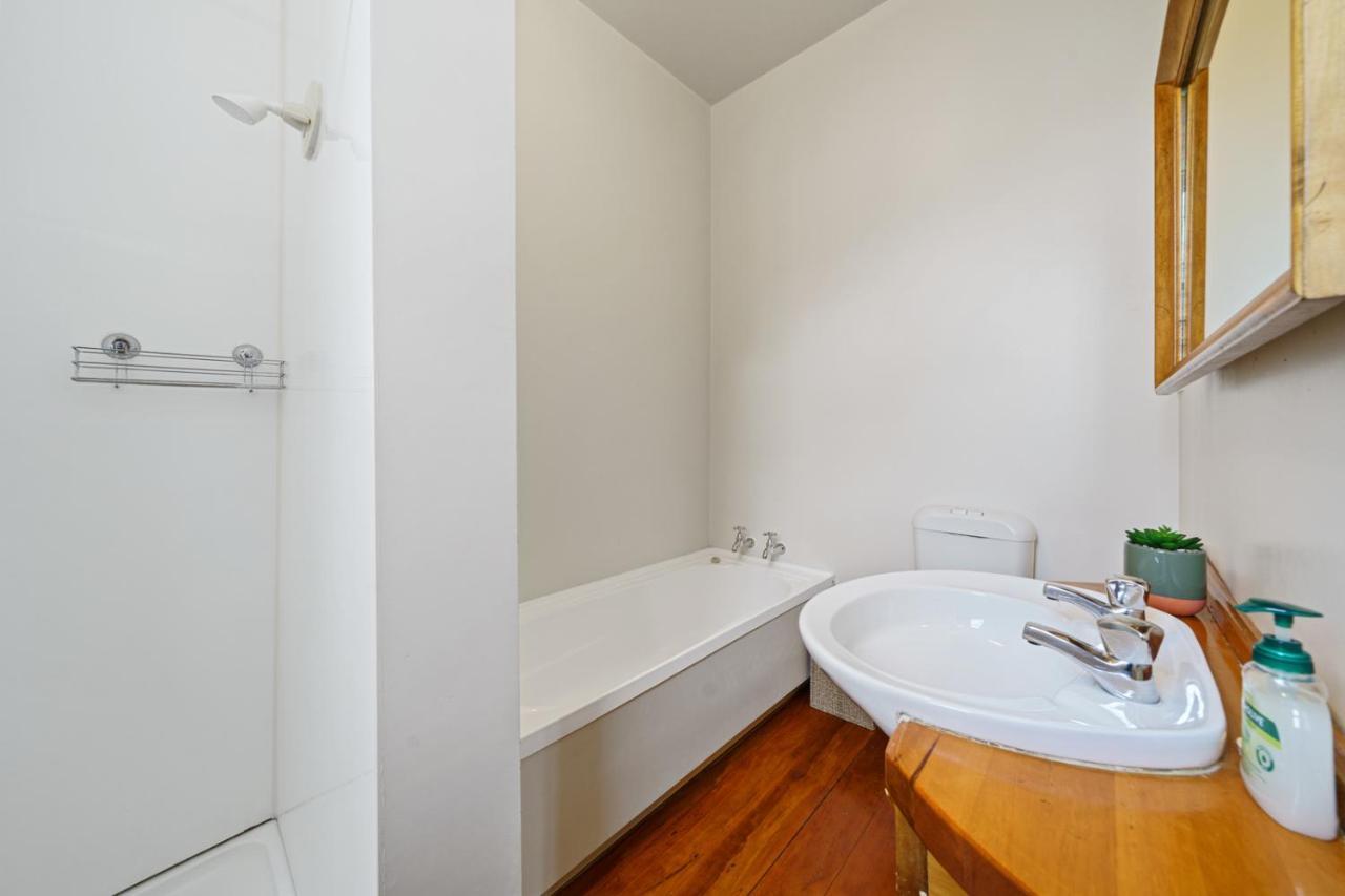 Pendreigh Cottage - Martinborough Holiday Home Eksteriør bilde