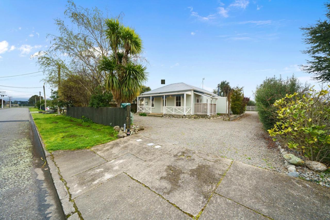 Pendreigh Cottage - Martinborough Holiday Home Eksteriør bilde